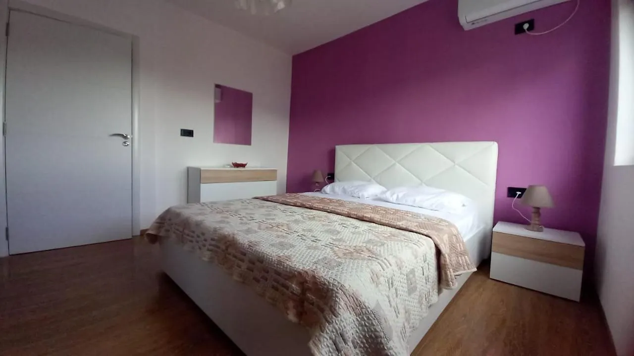 Apartment Kraja Shkodër 0*,